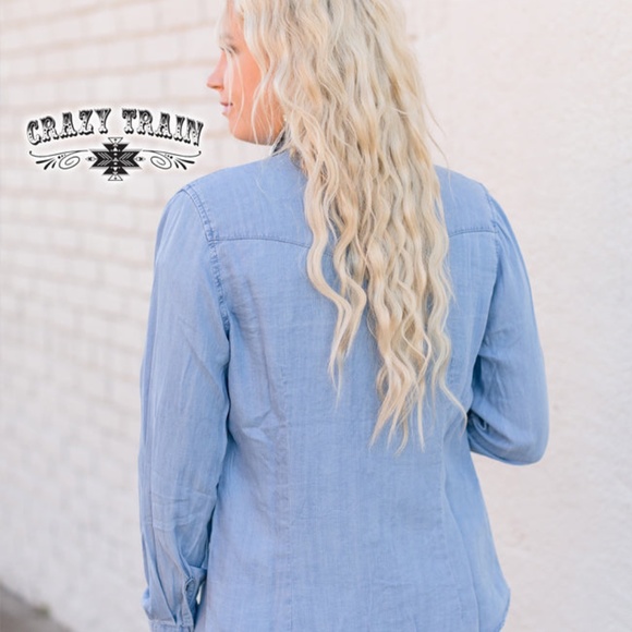 Crazy Train Day Workin' Button Down Top NWT - Picture 2 of 4